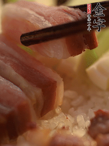 轉(zhuǎn)小火，繼續(xù)蓋蓋子燜2-3分鐘。