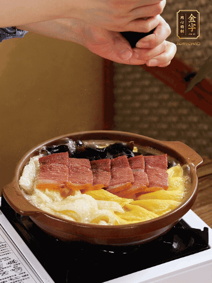 加水沒過食材，煮15-20分鐘